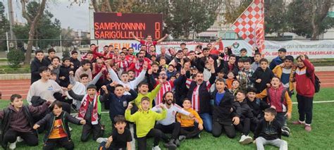Sarıgöl Belediyespor 16’da 16 yaparak şampiyon oldu